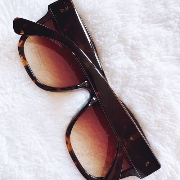 Julia Light Tortoise Brown Square Sunglasses - Picture 11 of 12